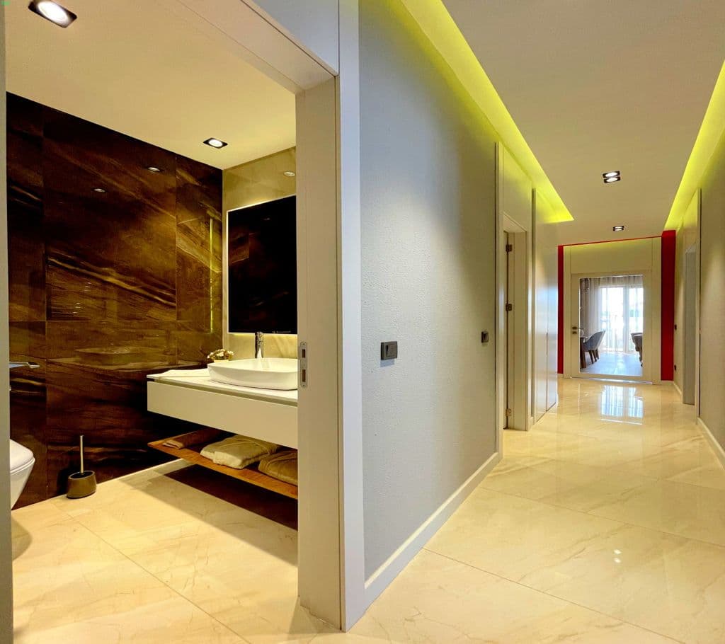 Apartment 15