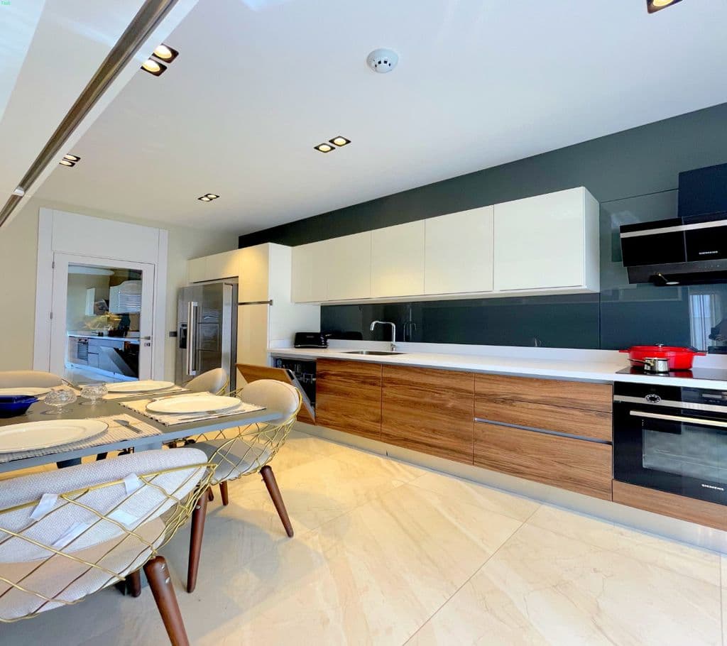 Apartment 15